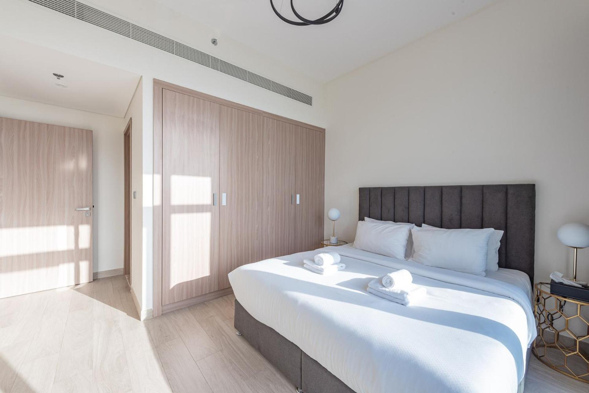 Апартаменты Cozy & Convenient 1Br Haven In Al Jaddaf Дубай Экстерьер фото