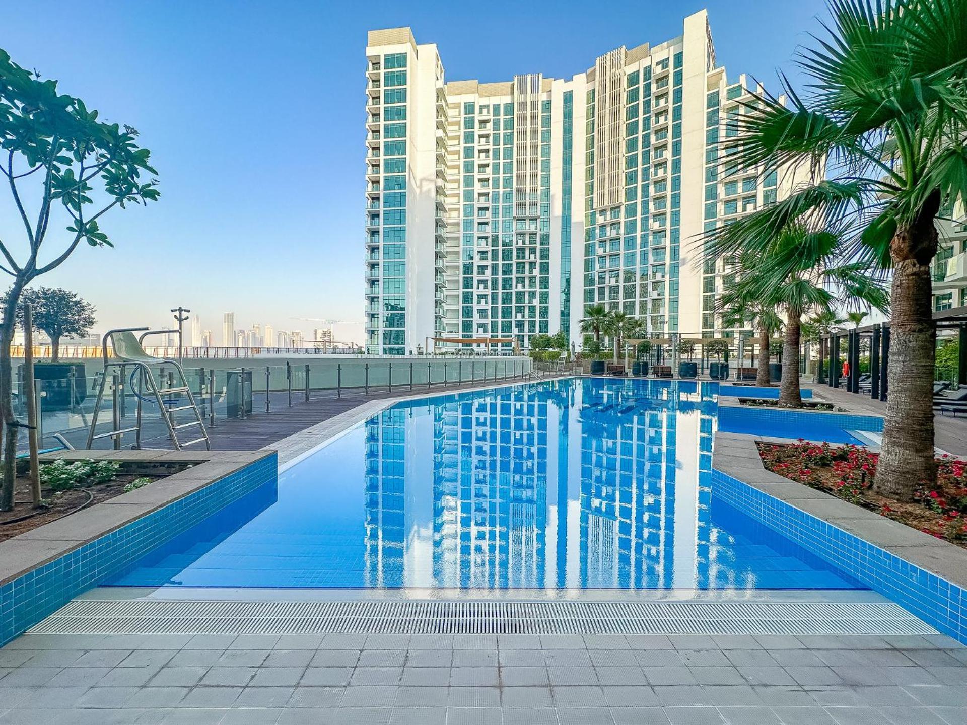 Апартаменты Cozy & Convenient 1Br Haven In Al Jaddaf Дубай Экстерьер фото